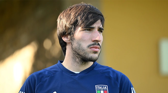 Sandro Tonali Warns Italian Students of the Dangers of Gambling